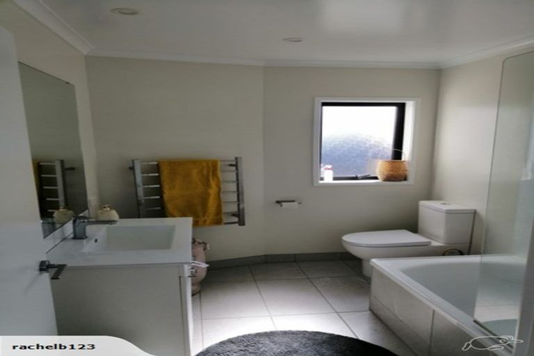 Photo of property in 17 Mapou Road, Hobsonville, Auckland, 0616