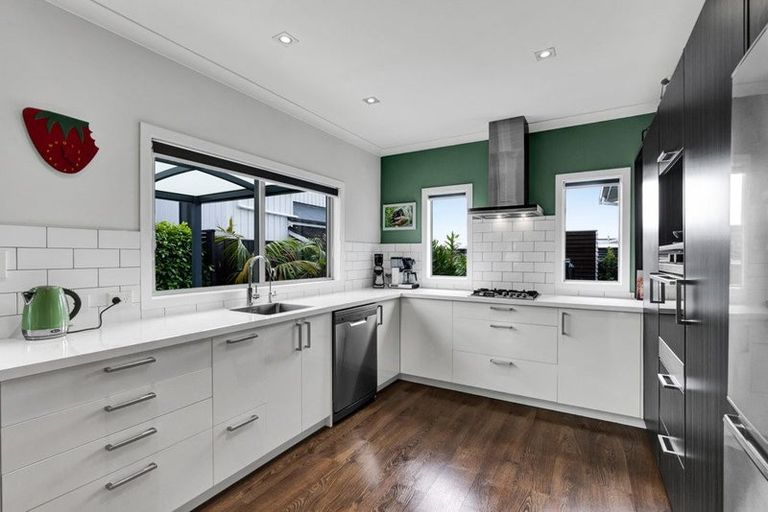 Photo of property in 2 Northpoint Way, Bell Block, New Plymouth, 4312