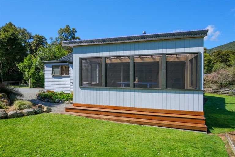 Photo of property in 53 Porika Road, Rotoroa, Murchison, 7077