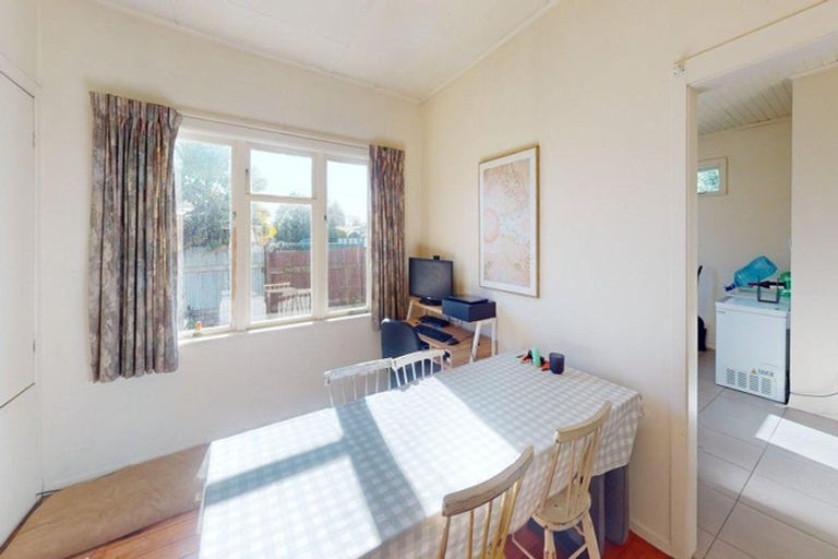 Photo of property in 11 Lyon Street, Marton, 4710