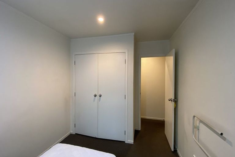 Photo of property in 8d Schnapper Rock Road, Schnapper Rock, Auckland, 0632