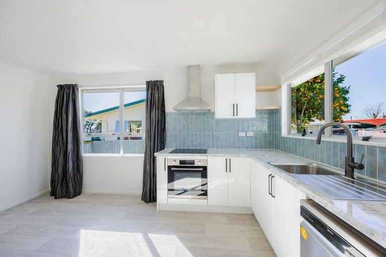 Photo of property in 4 Cabot Place, Flaxmere, Hastings, 4120