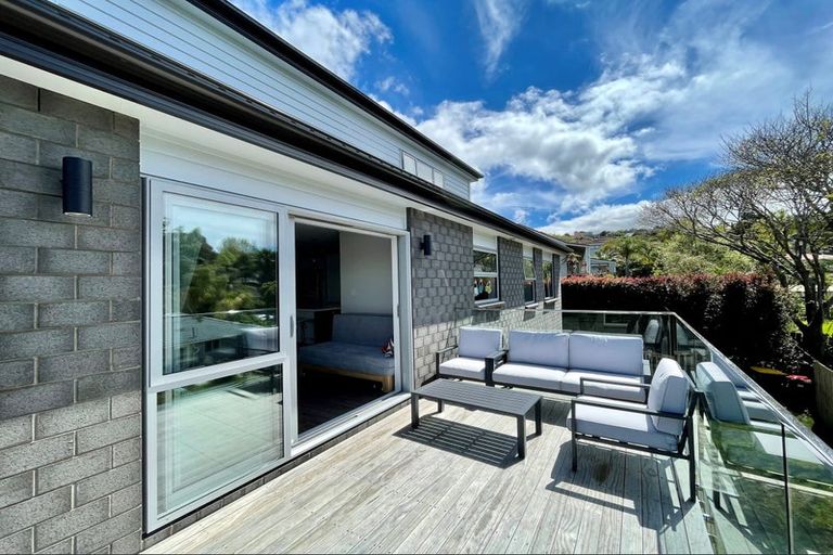Photo of property in 116a Weatherly Road, Torbay, Auckland, 0630