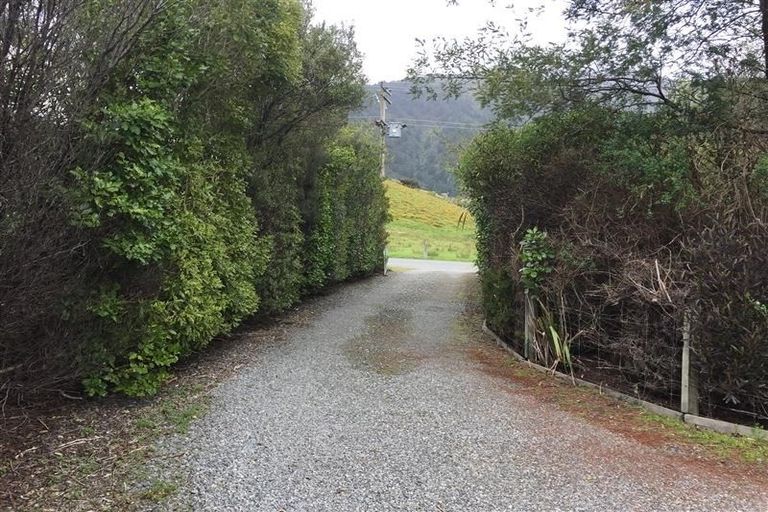 Photo of property in 573 Port Underwood Road, Whatamango Bay, Picton, 7281