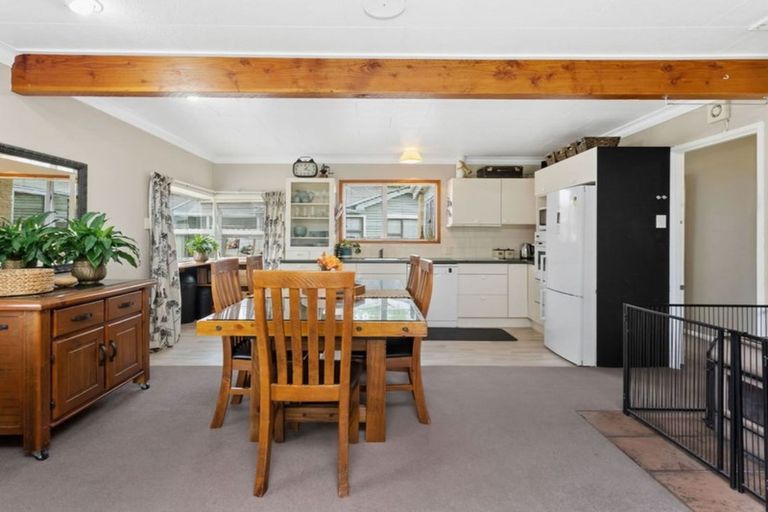 Photo of property in 27 Cross Street, Coalgate, 7673