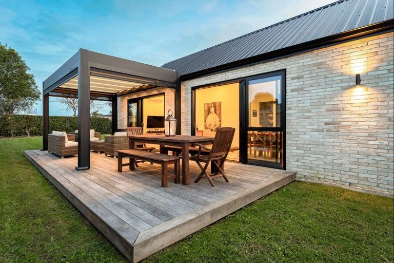 Photo of property in 8 Tiaki Lane, Matakana, 0985