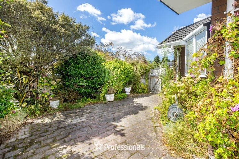 Photo of property in 1/4 Comeskey Grove, Elderslea, Upper Hutt, 5018
