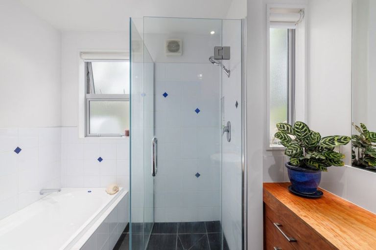 Photo of property in 5 Emerson Crescent, Diamond Harbour, Lyttelton, 8971