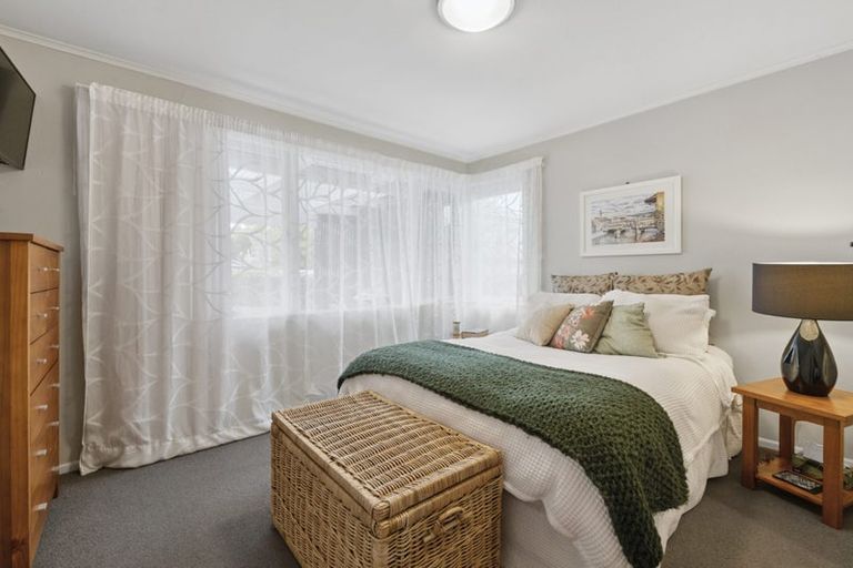 Photo of property in 1/17 Merriefield Avenue, Forrest Hill, Auckland, 0620