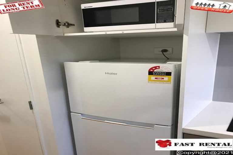 Photo of property in 1/8 Waverley Avenue, Glenfield, Auckland, 0629