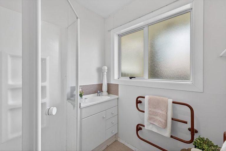 Photo of property in 11 Bevington Street, Avonhead, Christchurch, 8042