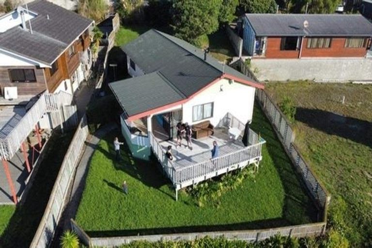 Photo of property in 12 Papakowhai Road, Papakowhai, Porirua, 5024