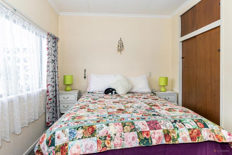 Photo of property in 5-5a Rugby Street, Waimate, 7924