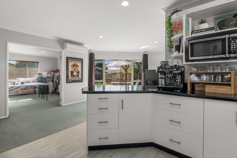 Photo of property in 8 Elmbridge Place, Owhata, Rotorua, 3010