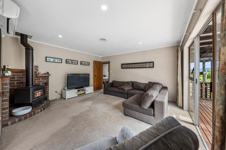 Photo of property in 31 Takapu Street, Henderson, Auckland, 0612