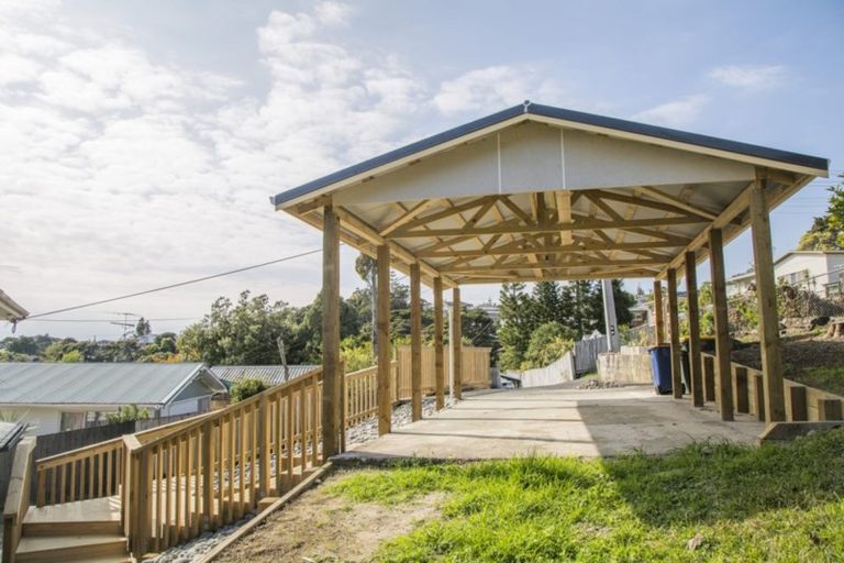 Photo of property in 1/31a Seaview Road, Glenfield, Auckland, 0629