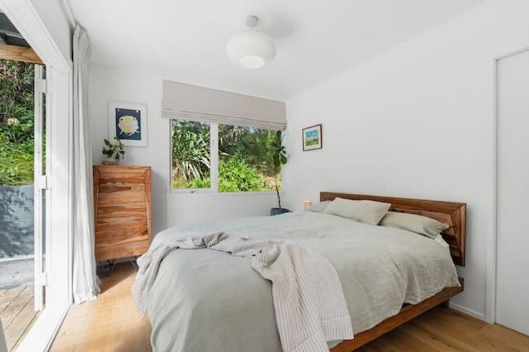 Photo of property in 2/14 Glenbush Place, Birkenhead, Auckland, 0626