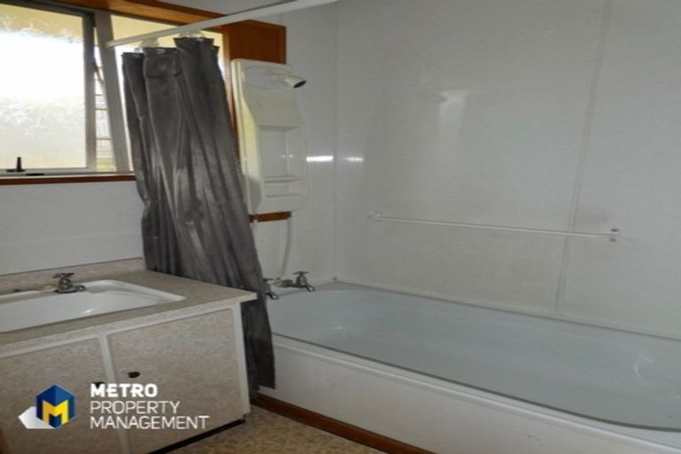 Photo of property in 4 Elwyn Crescent, Green Island, Dunedin, 9018