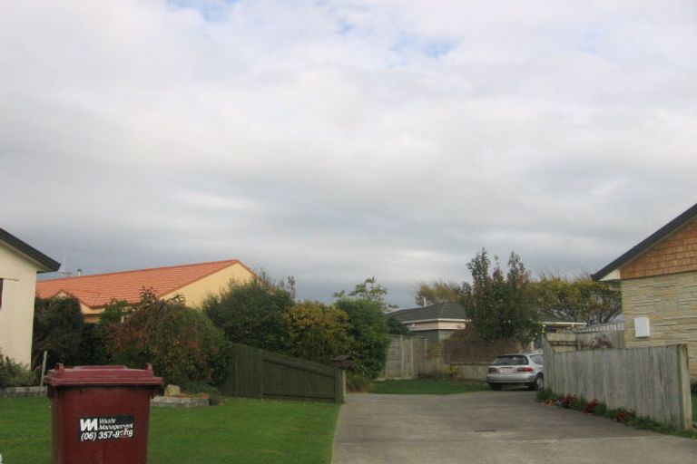 Photo of property in 49 Dalfield Place, Highbury, Palmerston North, 4412