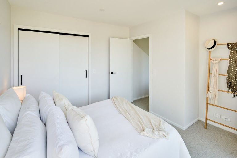 Photo of property in 38 Hokioi Drive, Kenepuru, Porirua, 5022