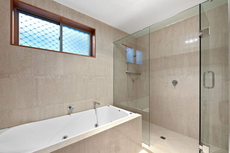 Photo of property in 2/22 Falstaff Place, Half Moon Bay, Auckland, 2012