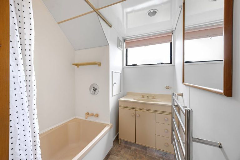 Photo of property in 1/37c Glenharrow Avenue, Avonhead, Christchurch, 8042