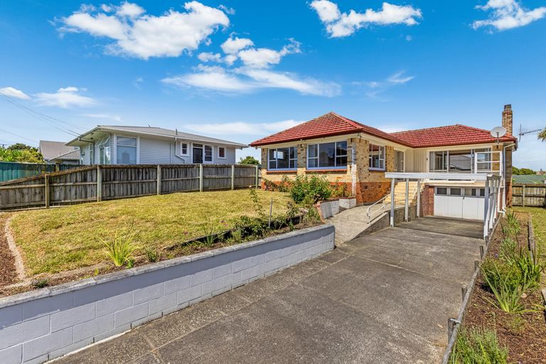 Photo of property in 61 Halver Road, Hillpark, Auckland, 2102