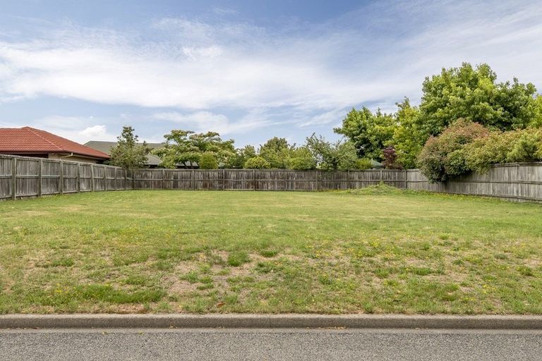 Photo of property in 19 Taranaki Drive, Woodend, 7610