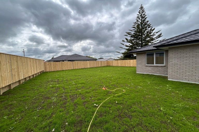 Photo of property in 5 Atea Place, Hawera, 4610