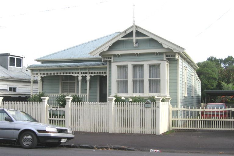 Photo of property in 4 Edenvale Crescent, Mount Eden, Auckland, 1024