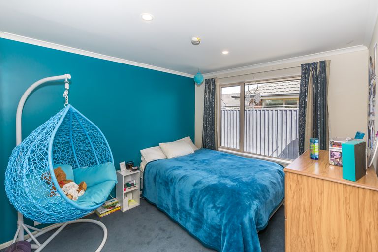 Photo of property in 54 Westpark Drive, Burnside, Christchurch, 8053