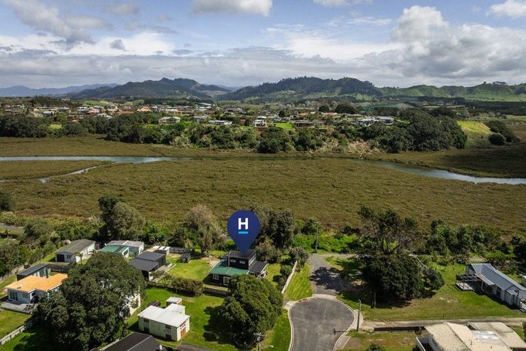Photo of property in 5 Waiiti Avenue, Waihi Beach, 3611