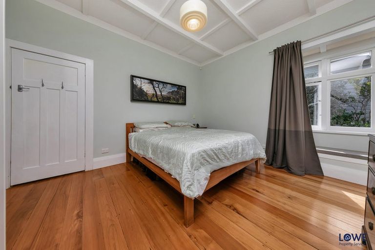 Photo of property in 60 Ngataringa Road, Devonport, Auckland, 0624