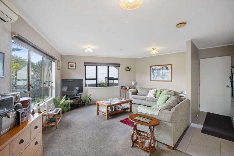 Photo of property in 7 Taihiki Road, Clarks Beach, 2122