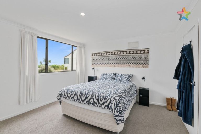 Photo of property in 341 Te Horo Beach Road, Te Horo Beach, Otaki, 5581