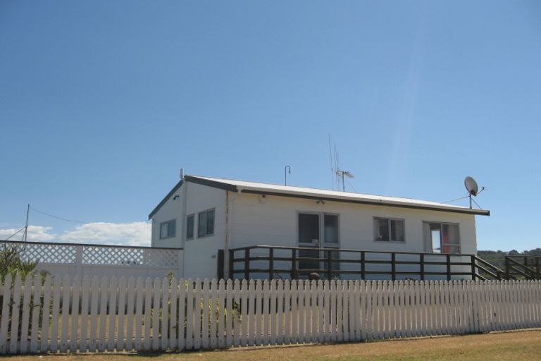 Photo of property in 714 Pukehina Parade, Pukehina, Te Puke, 3189