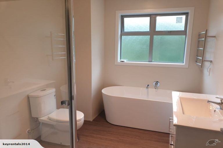 Photo of property in 100 Meremere Street, Wainuiomata, Lower Hutt, 5014