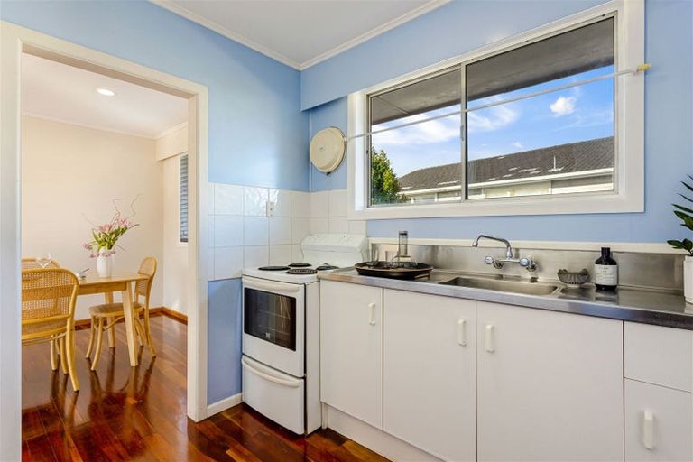 Photo of property in 2/61 Royal View Road, Te Atatu South, Auckland, 0610
