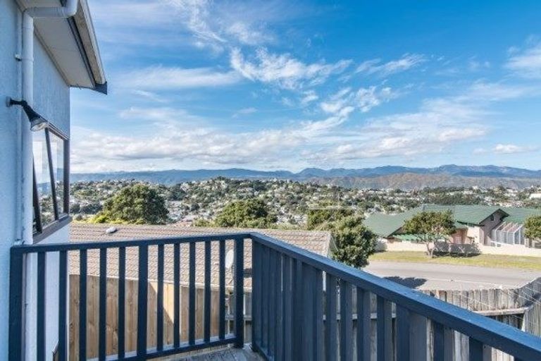 Photo of property in 2 Kaikoura Street, Maupuia, Wellington, 6022