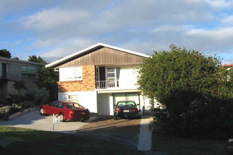 Photo of property in 6 Velma Road, Hillcrest, Auckland, 0627