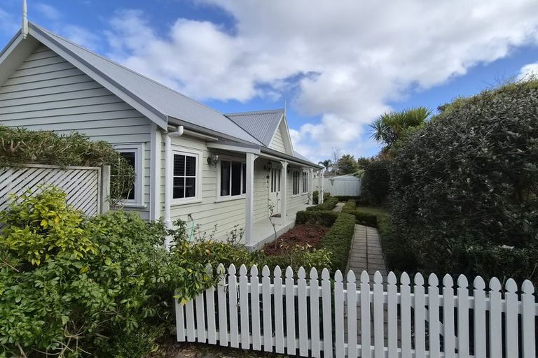 Photo of property in 225 Paremoremo Road, Lucas Heights, Auckland, 0632