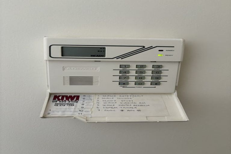 Photo of property in 136 Cook Street, Cockle Bay, Auckland, 2014