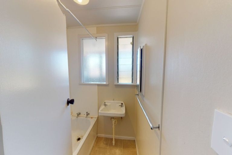 Photo of property in 60-62 Titoki Street, Castlecliff, Whanganui, 4501