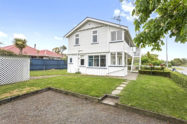 Photo of property in 7 Bridge Street, Waikuku Beach, 7473