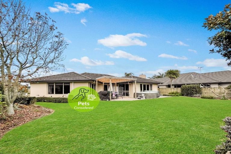 Photo of property in 8 Nielsen Gardens, Rototuna, Hamilton, 3210