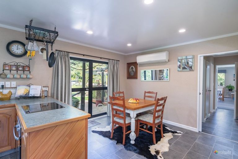 Photo of property in 224 Katherine Mansfield Drive, Whitemans Valley, Upper Hutt, 5371