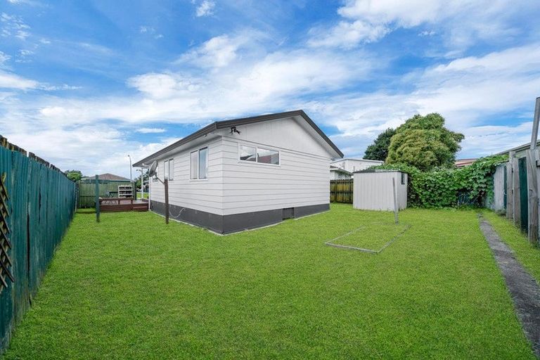 Photo of property in 2/10 Norrie Smith Avenue, Flat Bush, Auckland, 2023