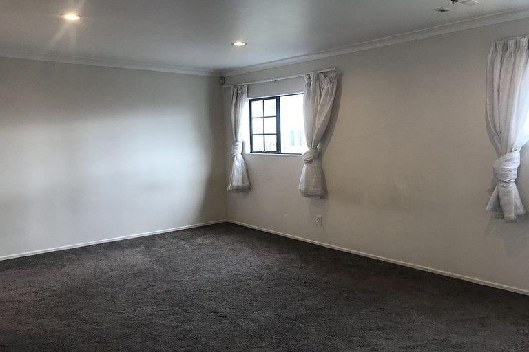 Photo of property in 6 Carrigans Close, Pinehill, Auckland, 0632