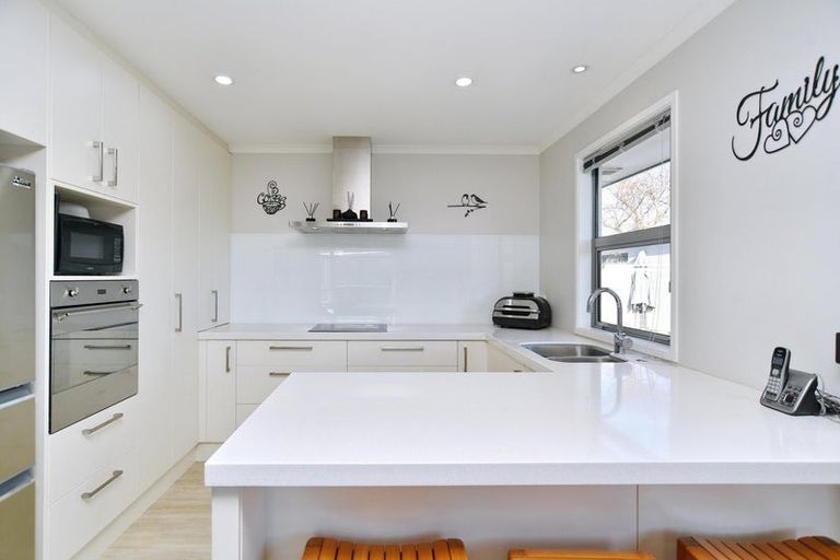 Photo of property in 1/28 Kirsten Place, Parklands, Christchurch, 8083