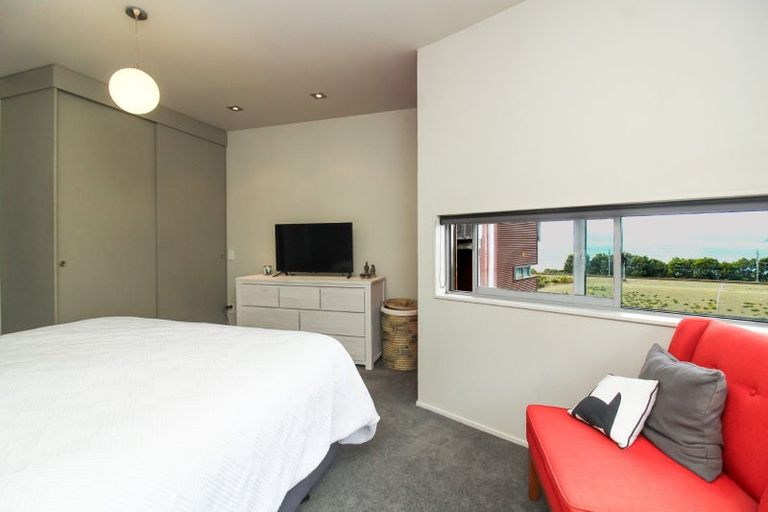 Photo of property in 12/2 Onslow Road, Khandallah, Wellington, 6035